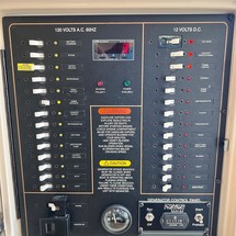 Grady-White Express 330