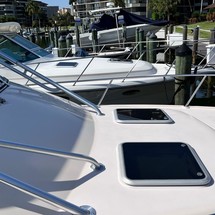 Grady-White Express 330