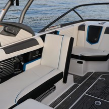 Super Air Nautique G23