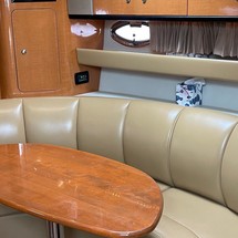 Chaparral 350 Signature Cruiser