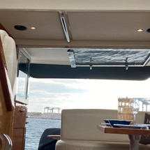 Riviera 4400 Sport Yacht