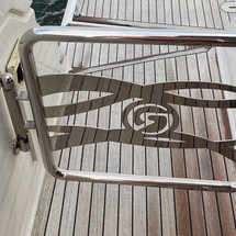 Riviera 4400 Sport Yacht