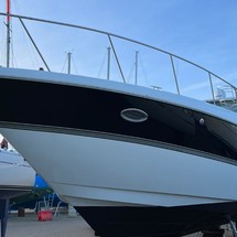 Cruisers Yachts 390 Sports Coupe