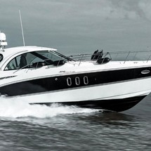 Cruisers Yachts 390 Sports Coupe