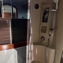 Cruisers Yachts 390 Sports Coupe