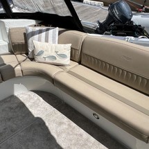 Cruisers Yachts 390 Sports Coupe