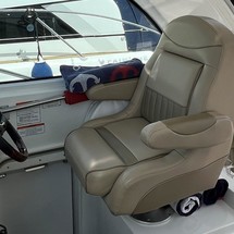 Cruisers Yachts 390 Sports Coupe