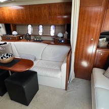 Cruisers Yachts 390 Sports Coupe