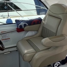 Cruisers Yachts 390 Sports Coupe