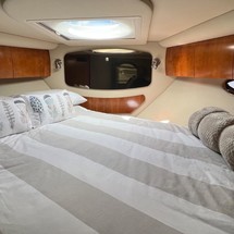 Cruisers Yachts 390 Sports Coupe