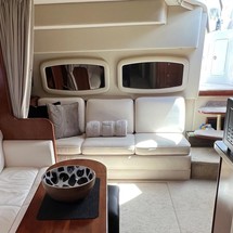 Cruisers Yachts 390 Sports Coupe
