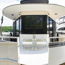 Outer Reef 580 Motoryacht