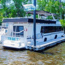 Outer Reef 580 Motoryacht