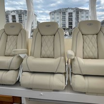 Regal 33 SAV
