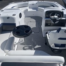 Hurricane 188 sport sundeck