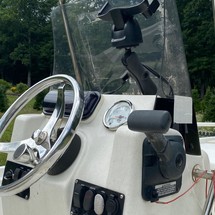 Mako Pro Skiff 17 CC