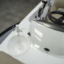 Hurricane 201 sundeck sport