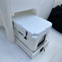 Boston Whaler 270 Dauntless