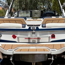 Malibu Wakesetter 23 LSV