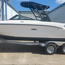 Sea Ray SPX 210 OB