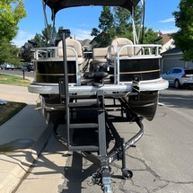 Sun Tracker Bass Buggy 18 DLX