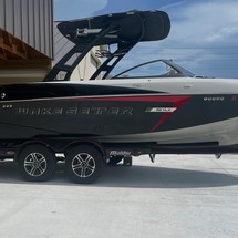 Malibu Wakesetter 23 LSV