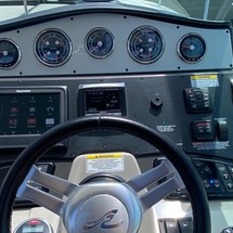 Sea Ray 330 Sundancer