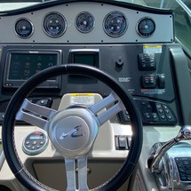 Sea Ray 330 Sundancer
