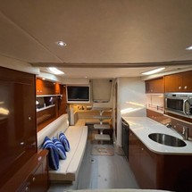 Sea Ray 330 Sundancer