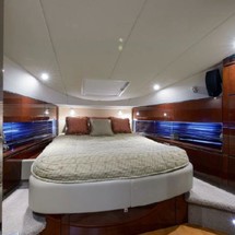 Sea Ray 47 Sedan Bridge