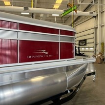 Bennington 24 sbrx