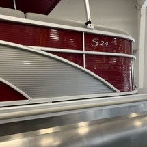 Bennington 24 sbrx