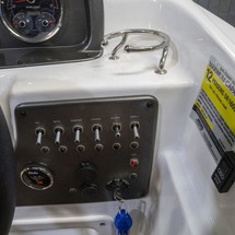 Hurricane 201 sundeck sport