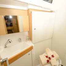 Beneteau Oceanis 38