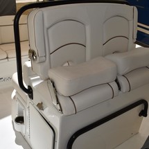 Sea Ray hunt ultra 211