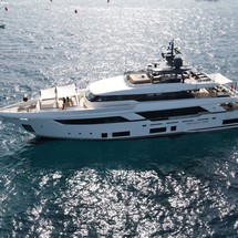 Custom Line Navetta 37