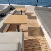 Custom Line Navetta 37