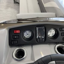 Bennington 24 sbrx