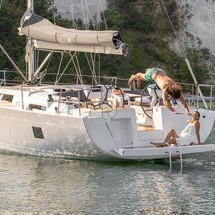 Hanse 548