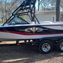 Correct craft air nautique 226 team