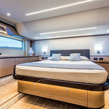 Absolute Navetta 52