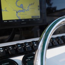 Sea Ray hunt ultra 211