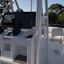 Sea Ray hunt ultra 211