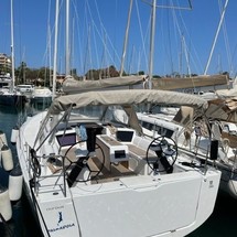 Dufour 390