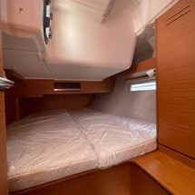 Dufour 390