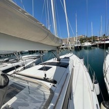 Dufour 390