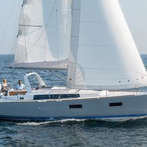 Beneteau Oceanis 38