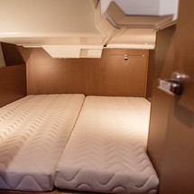 Beneteau Oceanis 38.1