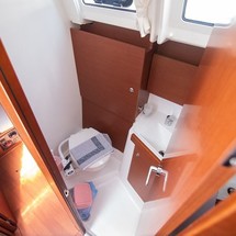 Beneteau Oceanis 38.1