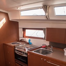 Beneteau Oceanis 38.1